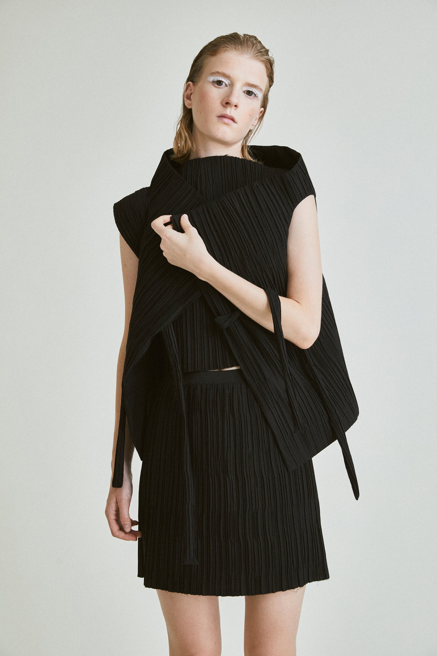 P_10 Vest Bolero Plisse