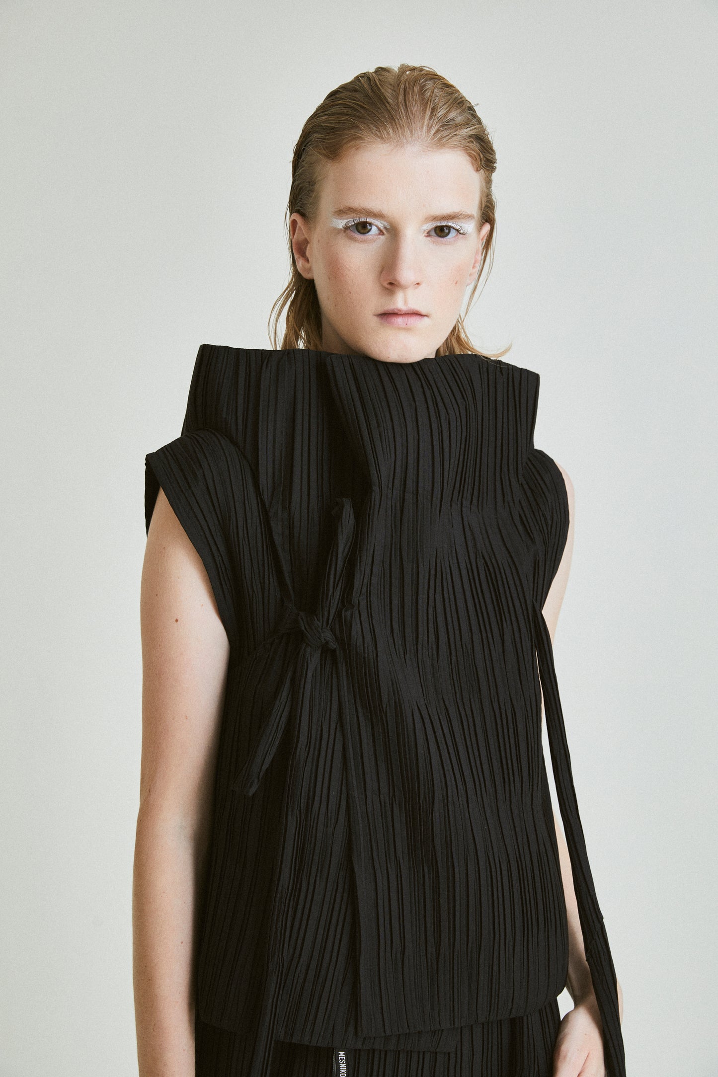 P_10 Vest Bolero Plisse