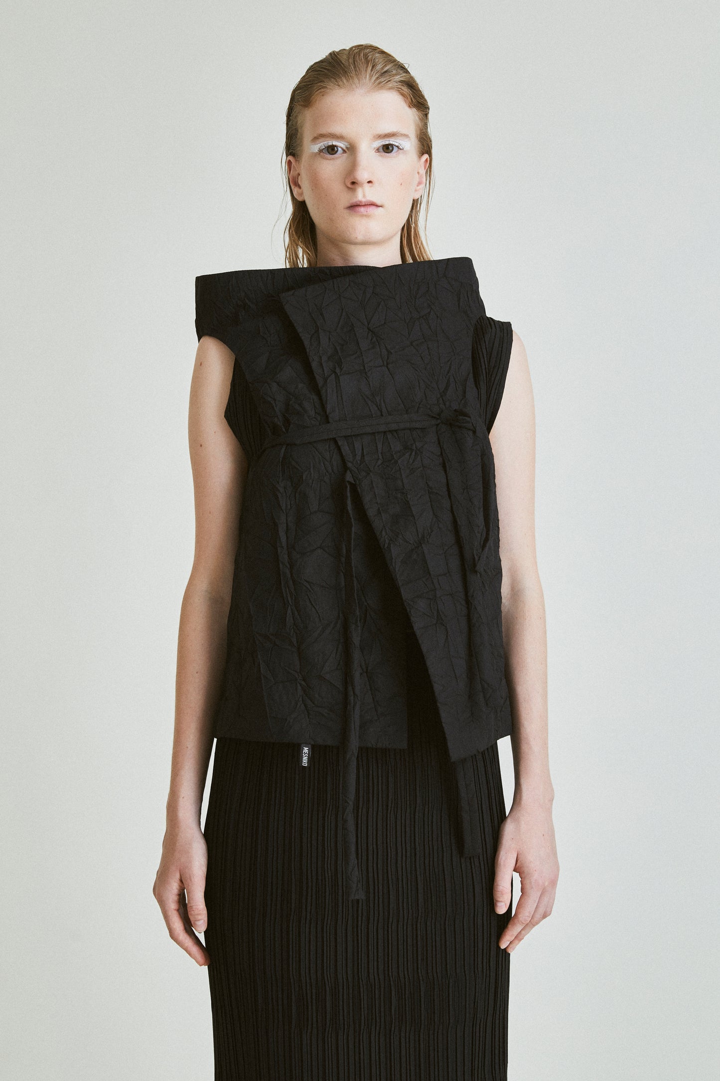 P_10 Vest Bolero Plisse