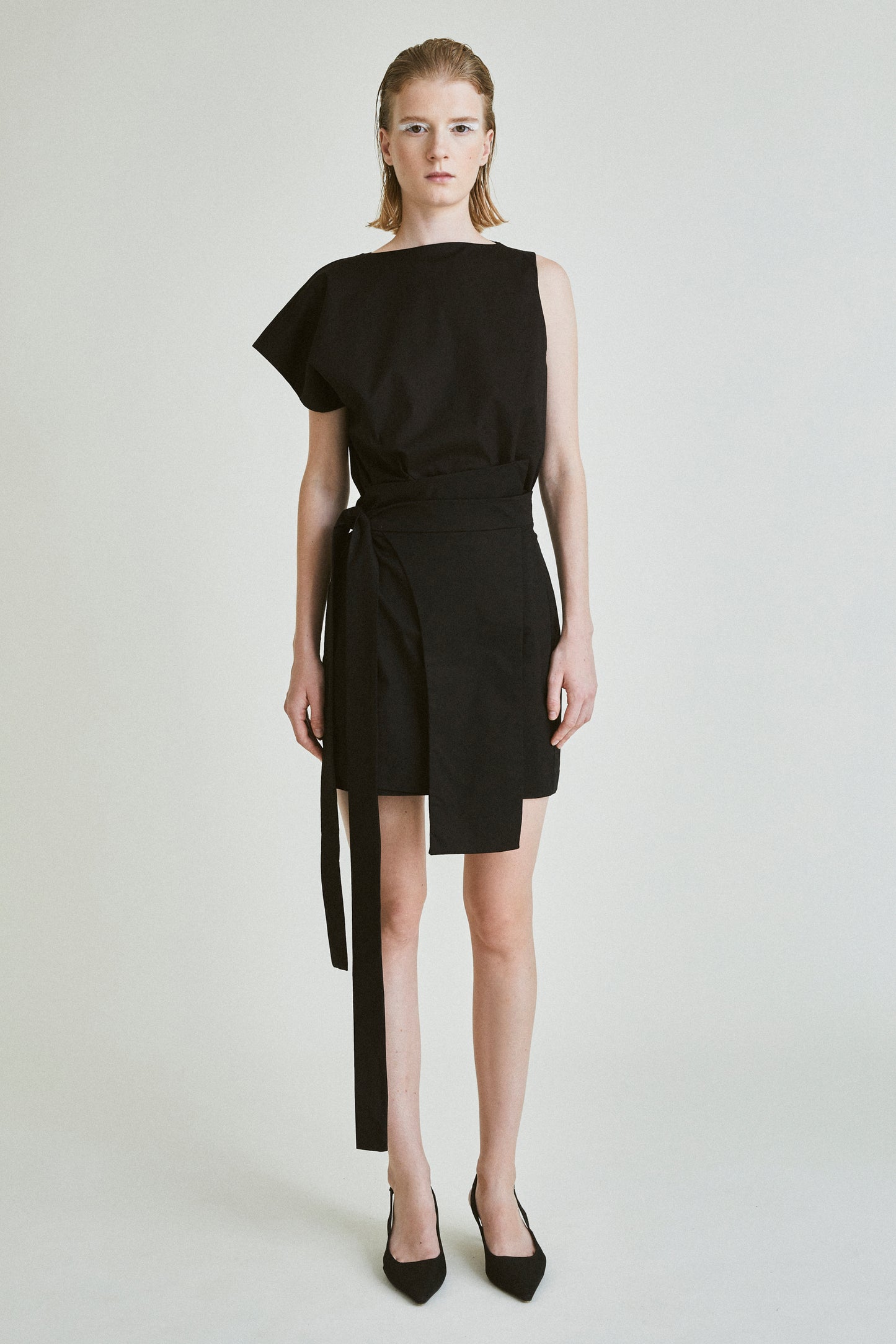 P_14 Skirt Peak Short Shine