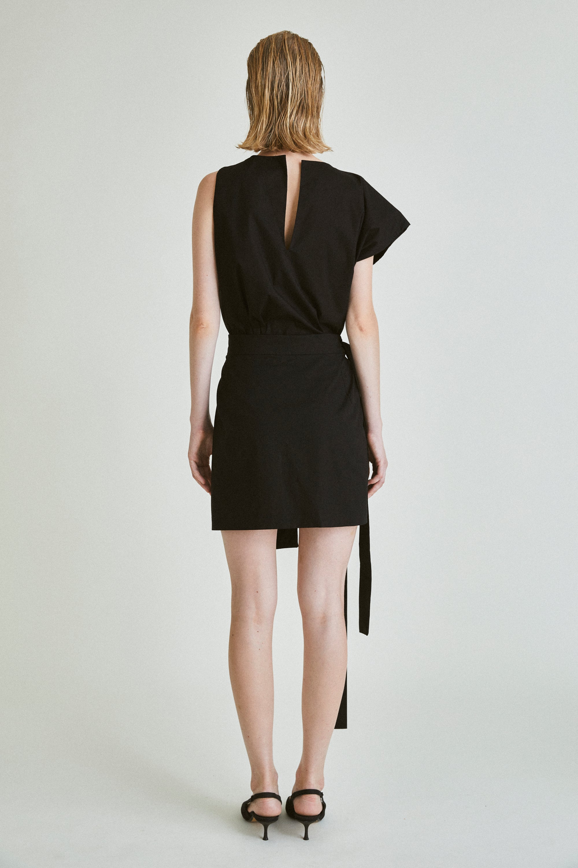 Y_14 Skirt Peak Short Shine