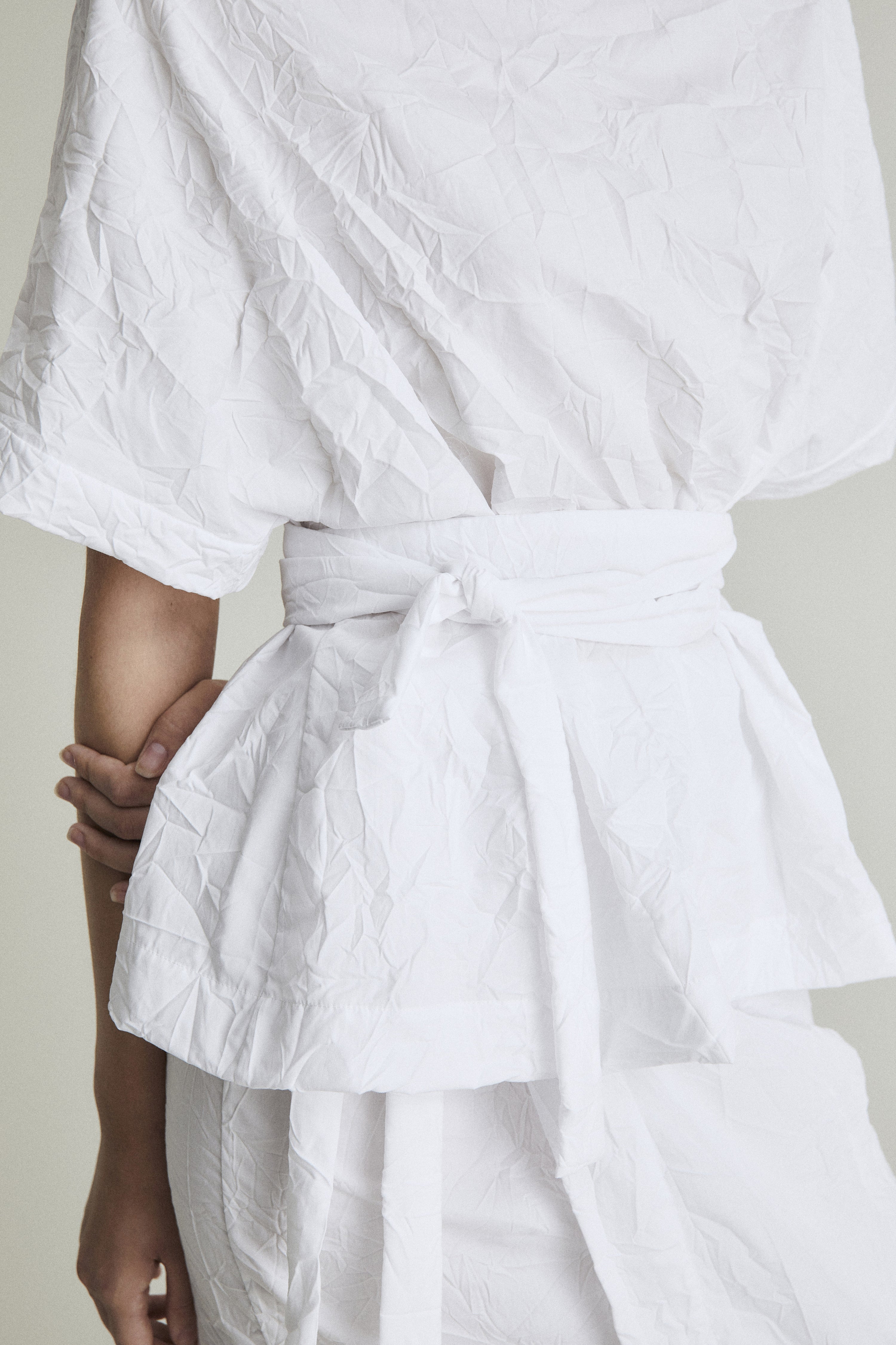 W_15 Top Hourglass Crumpled