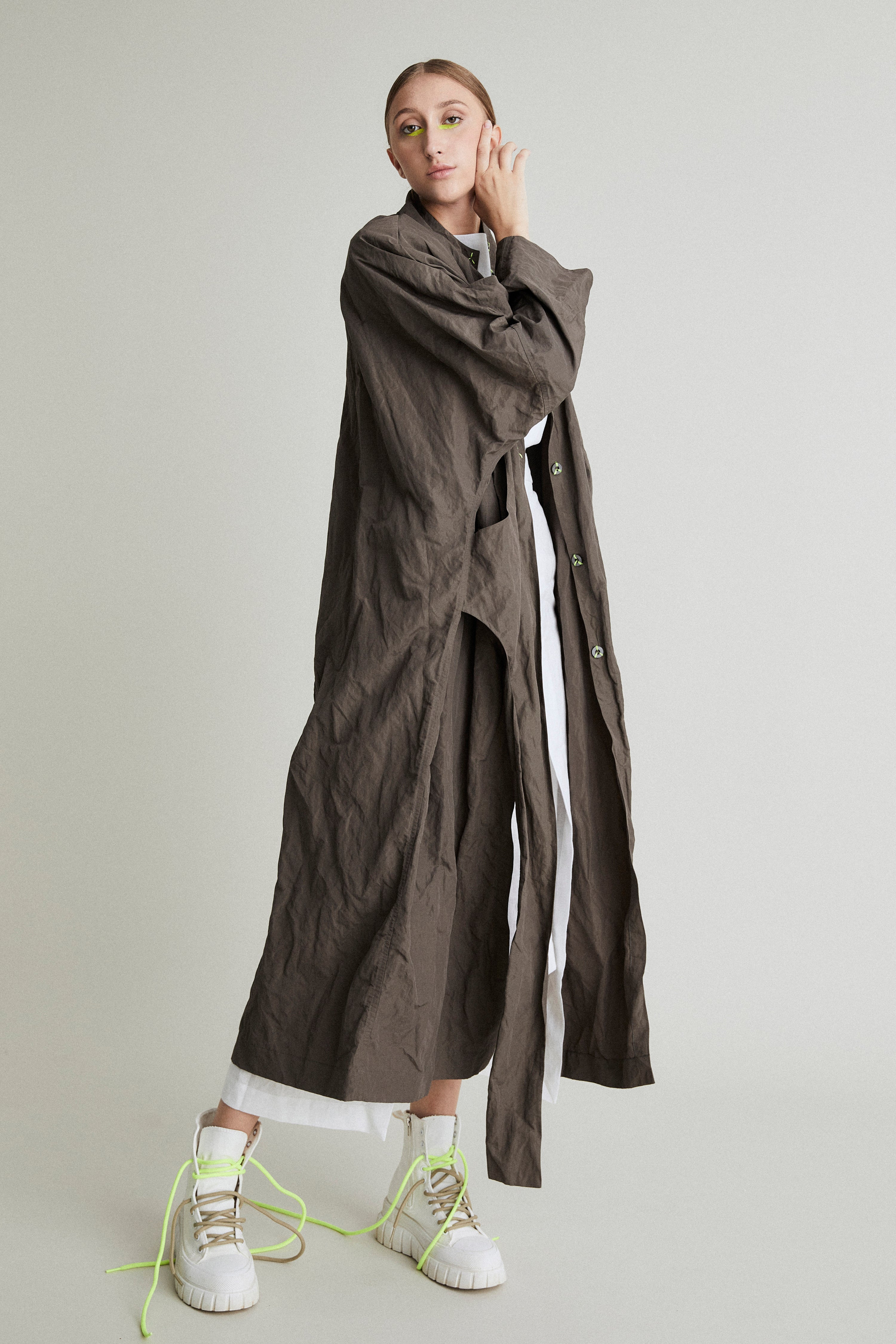 W_03 Raincoat Detail