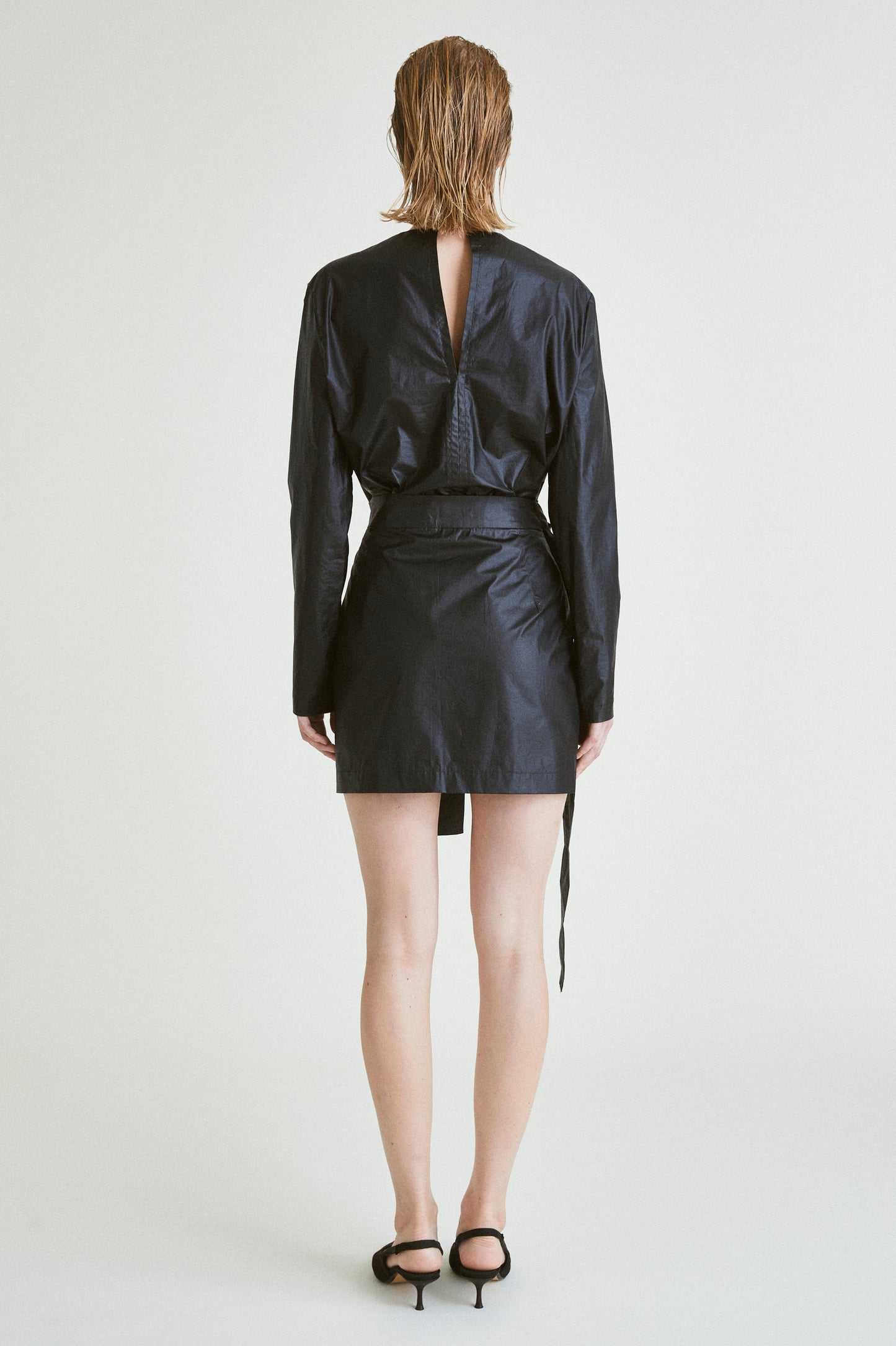 P_14 Skirt Peak Short Shine