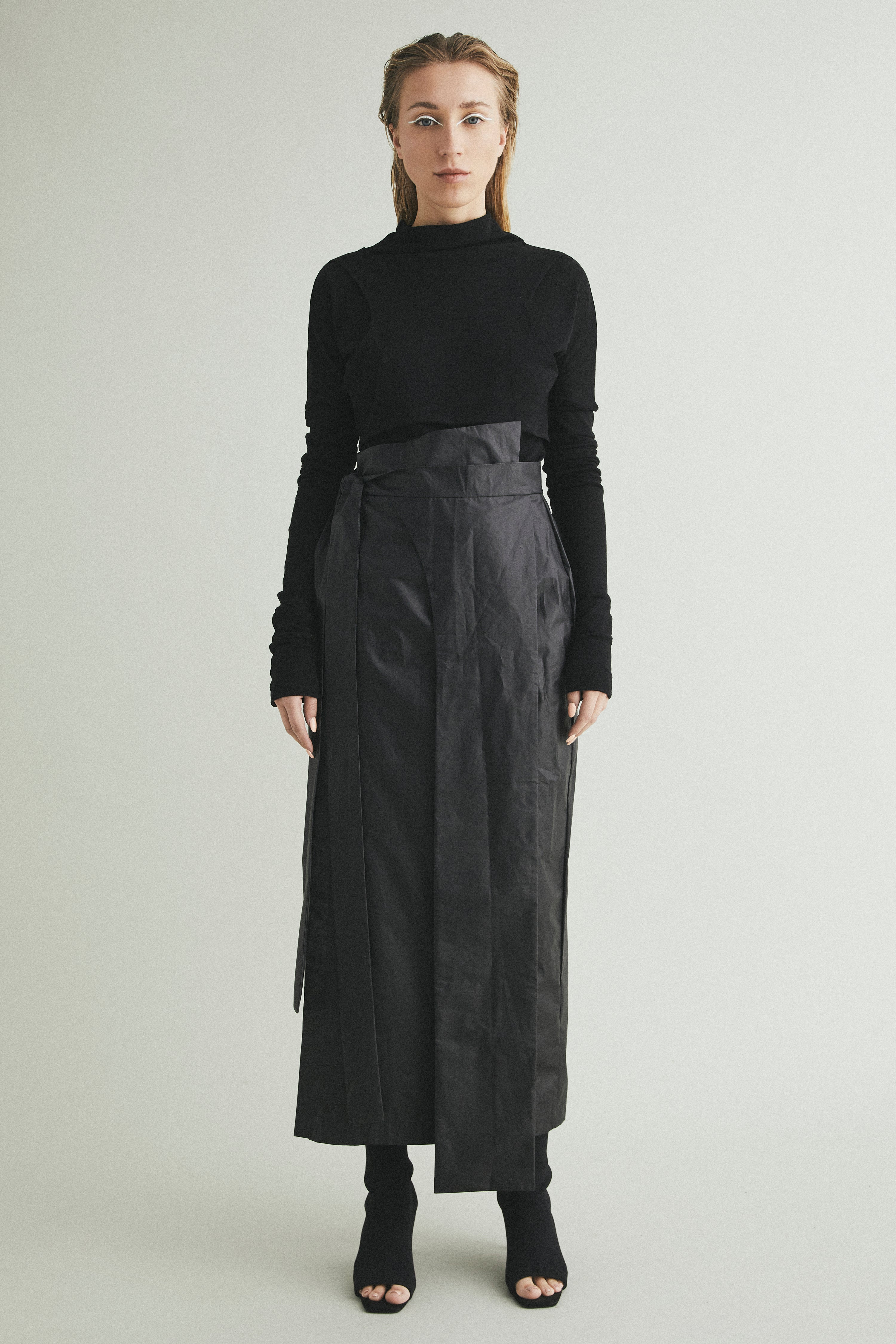 Y_13 Skirt Peak Long Shine