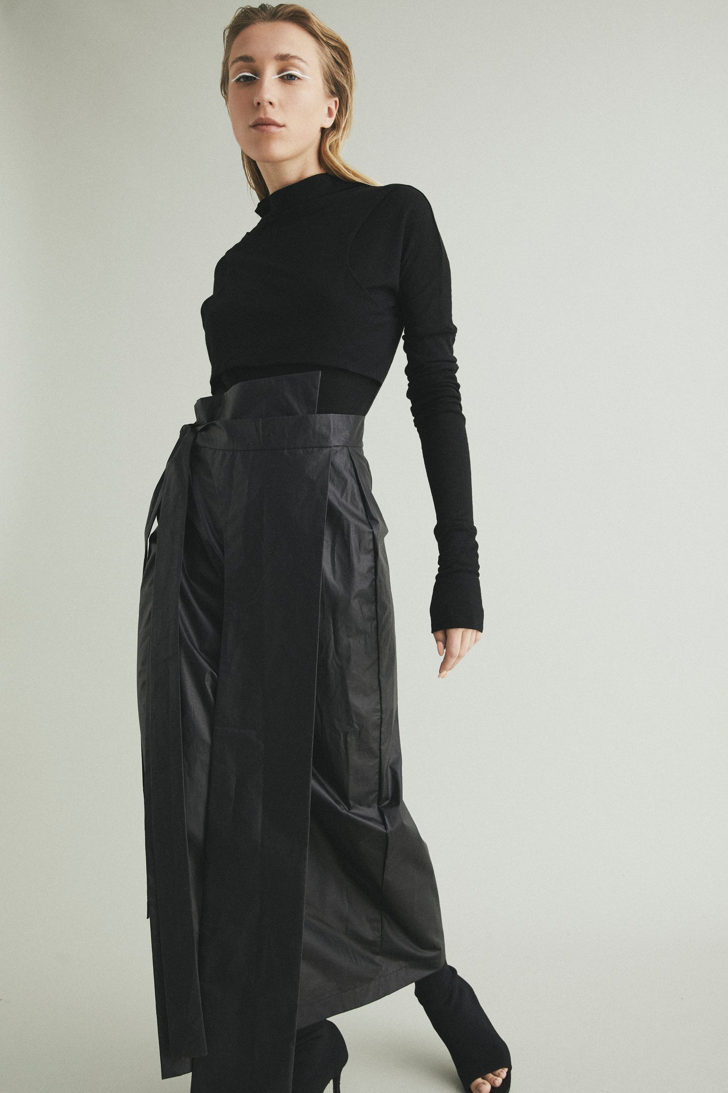 P_13 Skirt Peak Long Shine