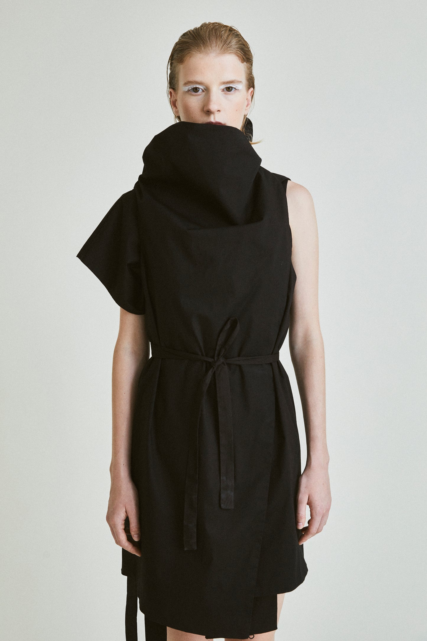 R_16 Vest