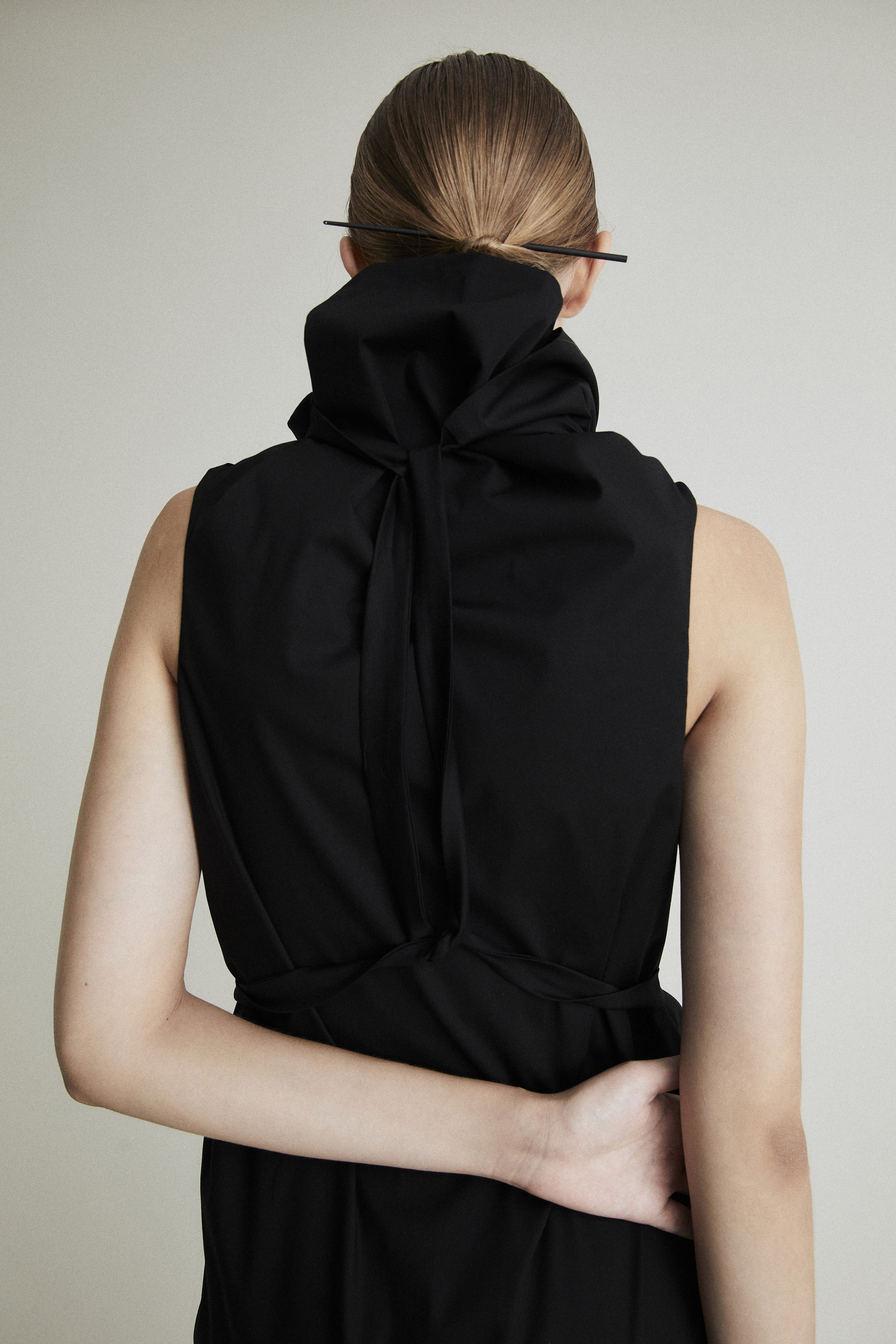 W_18 Vest Transformer – MESNIKOVICH BCN