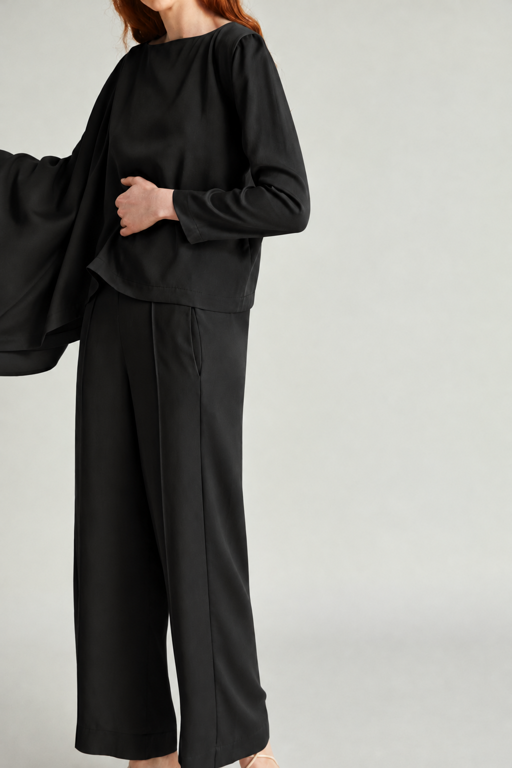 Straight Pants Motion black detail