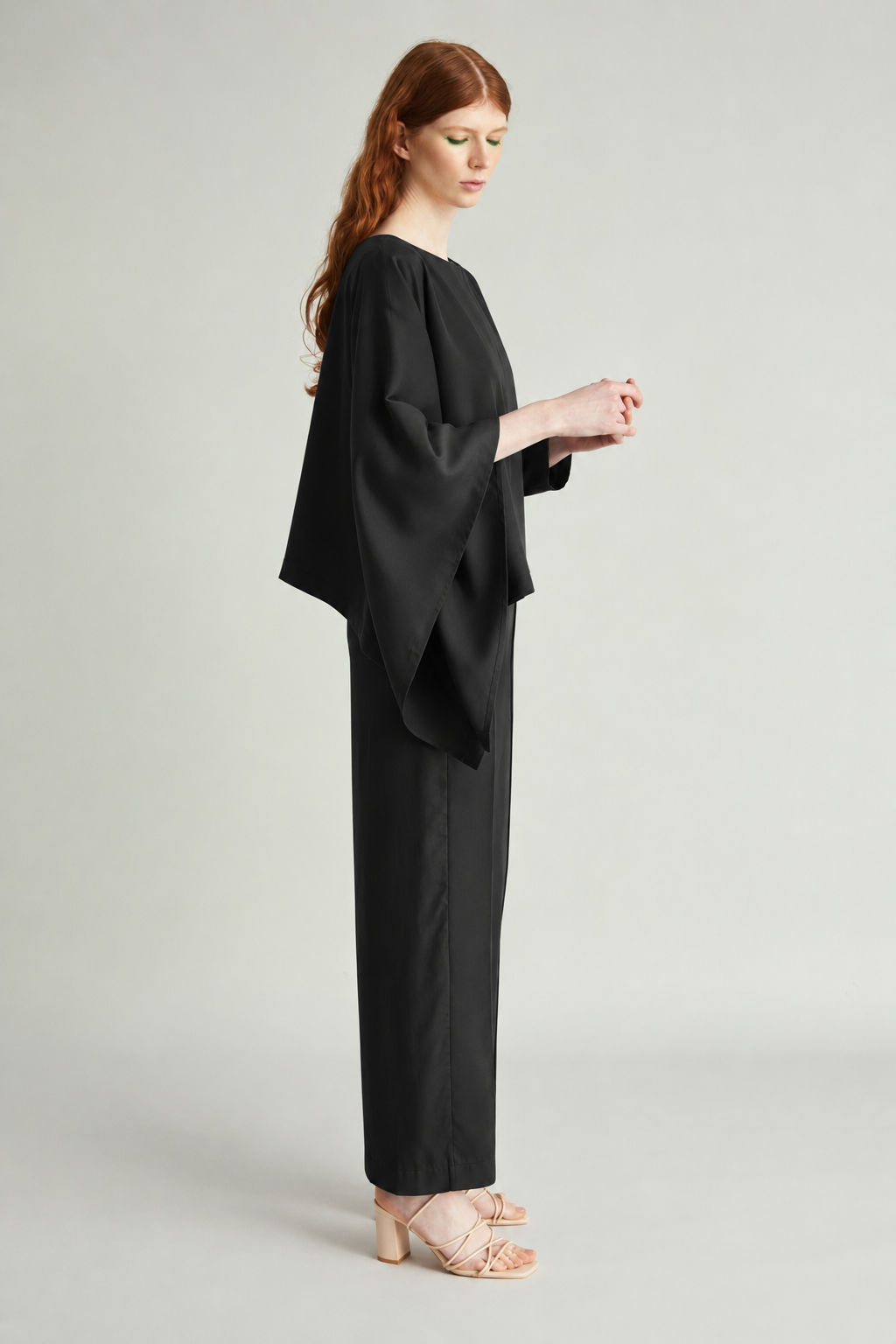 Straight Pants Motion black side view